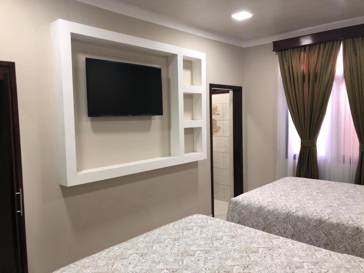 Hotel Y Residencia La Cofradia Санта-Роса-де-Копан Екстер'єр фото